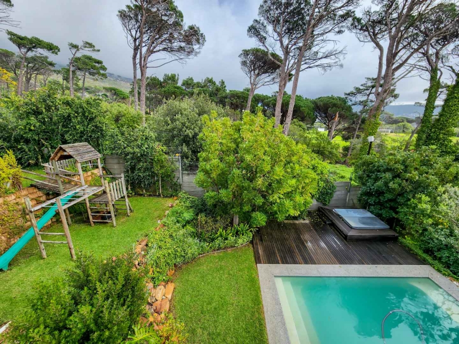 To Let 5 Bedroom Property for Rent in Vredehoek Western Cape